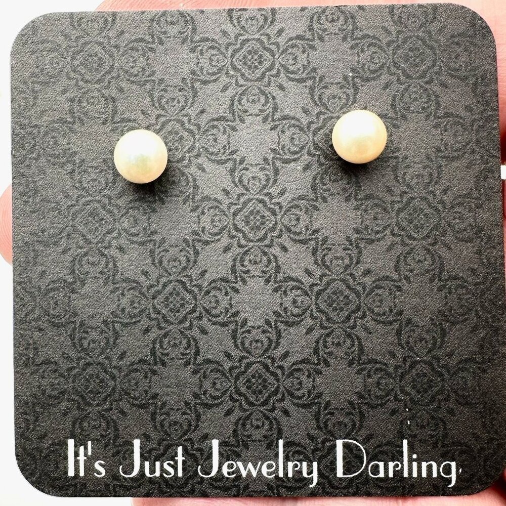 Womens Earrings 10K Yellow Gold 8mm Pearl Studs